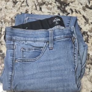 LuLaRoe Women's Light Blue SkInny Jeans Elastic Waist. Size 30